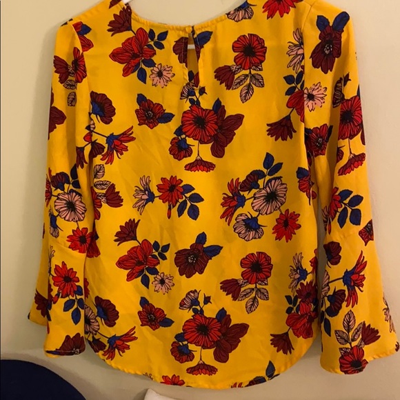 Yellow floral print top - Picture 2 of 3